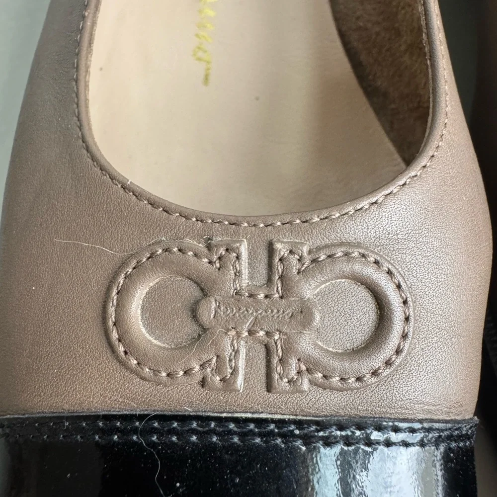 Salvatore Ferragamo Women's Taupe and Black block leather loafer/heel - Picture 6 of 8